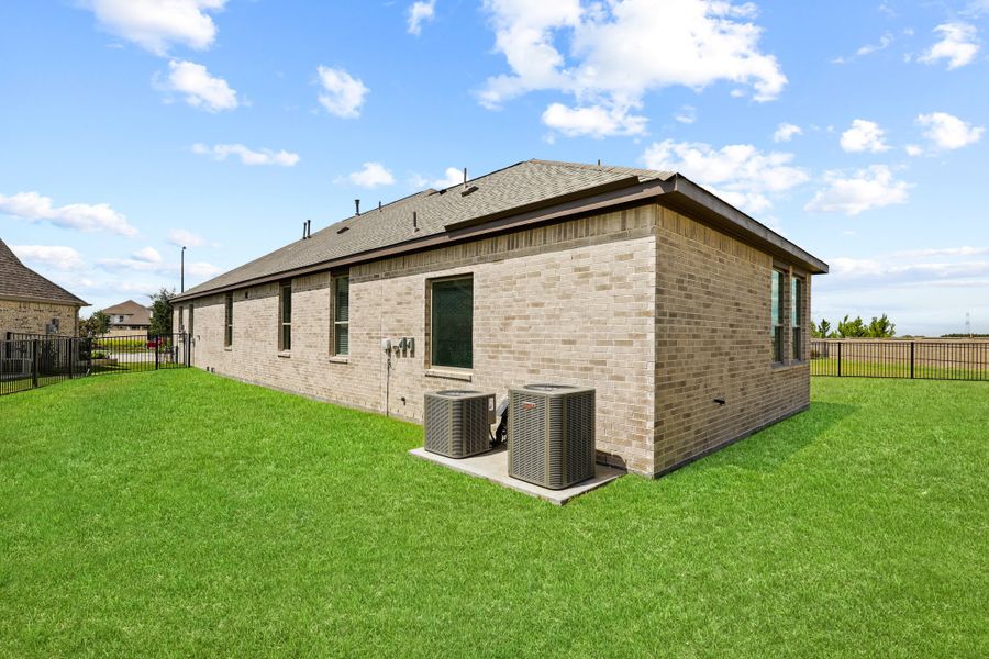 Exterior details and patio area of a home in Nolina, Georgetown (Image 23).