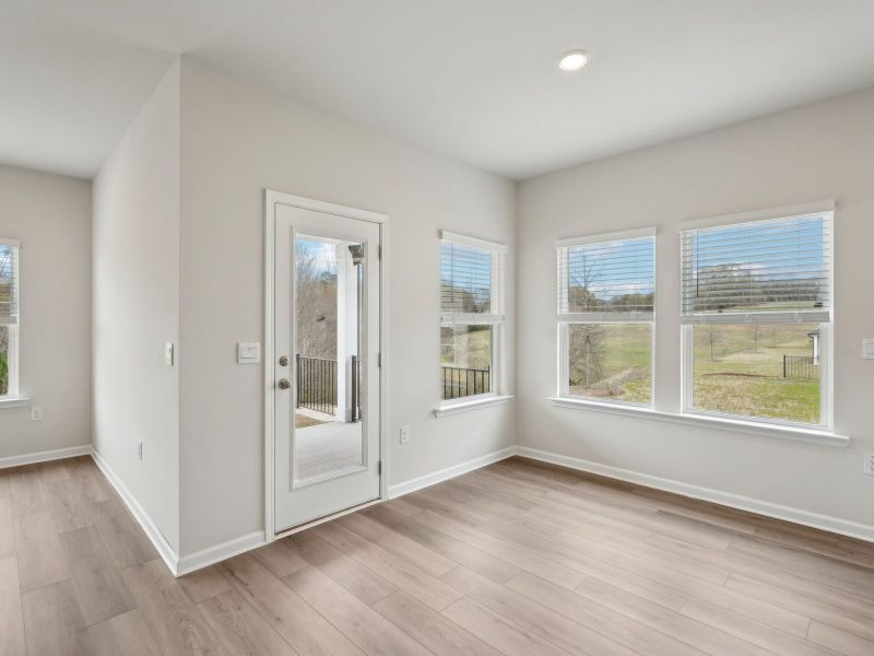 Spacious, unfurnished interior of a new home in Northwoods at Mirror Lake, Villa Rica (Image 14).
