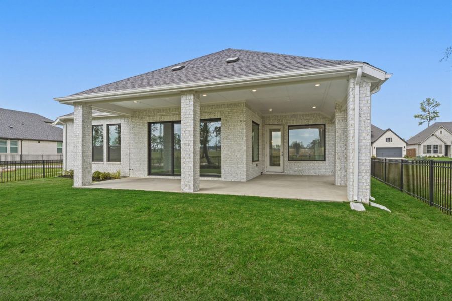 Exterior details and patio area of a home in The Highlands, Porter (Image 4).