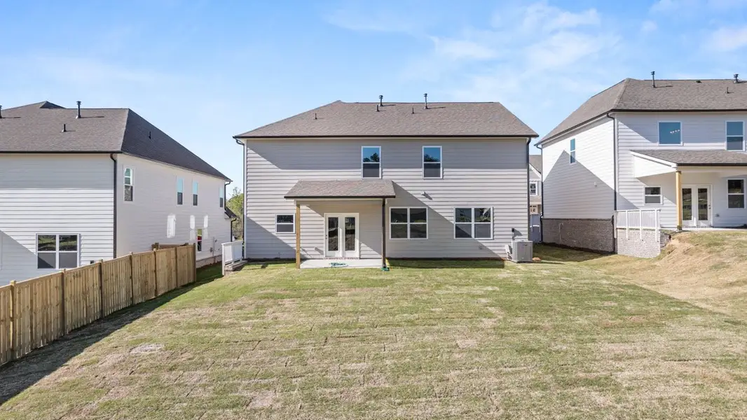 Representative exterior details of a home built from the GRAYSON by D.R. Horton in Hamptons at Riverwood East, Dallas (Image 4). Representative exterior details of a home built from the GRAYSON by D.R. Horton in Hamptons at Riverwood East, Dallas (Image 4).