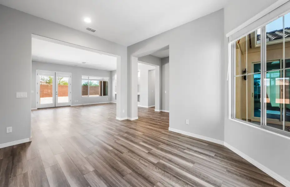 Spacious, unfurnished interior of a new home in Sun City Anthem at Merrill Ranch, Florence (Image 27). Spacious, unfurnished interior of a new home in Sun City Anthem at Merrill Ranch, Florence (Image 27).