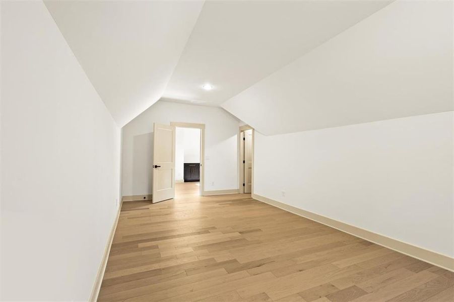 Spacious, unfurnished interior of a new home in , Hull (Image 60).