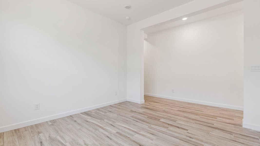 Spacious, unfurnished interior of a new home in Aloravita, Peoria (Image 14). Spacious, unfurnished interior of a new home in Aloravita, Peoria (Image 14).