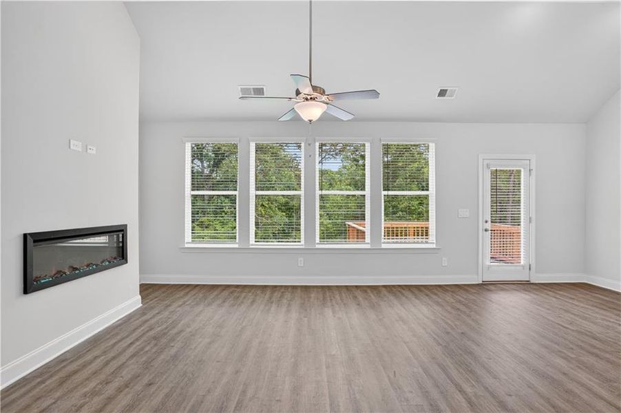 Spacious, unfurnished interior of a new home in Killian Manor at The Adares, Adairsville (Image 17). Spacious, unfurnished interior of a new home in Killian Manor at The Adares, Adairsville (Image 17).