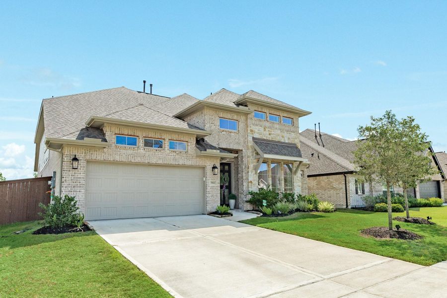 Beautiful 2-story Perry Home, meticulously maintained and waiting for its new owner! This stunning property offers the perfect blend of luxury, comfort, and functionality, featuring high-end finishes and spacious living areas throughout. Don't miss your chance to own this exceptional home in a prime location. Beautiful 2-story Perry Home, meticulously maintained and waiting for its new owner! This stunning property offers the perfect blend of luxury, comfort, and functionality, featuring high-end finishes and spacious living areas throughout. Don't miss your chance to own this exceptional home in a prime location.