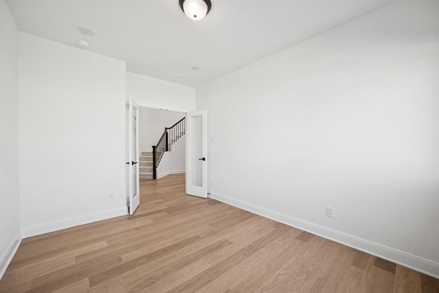 Spacious, unfurnished interior of a new home in Creekshaw – Gardens, Royse City (Image 15). Spacious, unfurnished interior of a new home in Creekshaw – Gardens, Royse City (Image 15).
