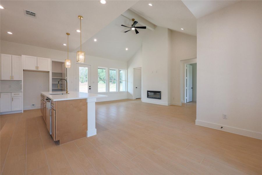 Spacious, unfurnished interior of a new home in , Dayton (Image 15).
