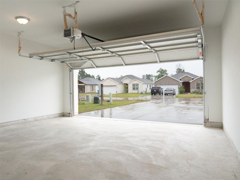 Spacious, unfurnished interior of a new home in , Cleveland (Image 16).