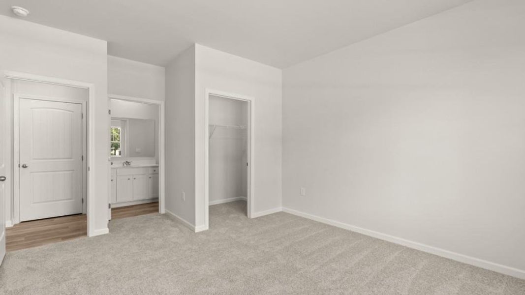 Spacious, unfurnished interior of a new home in Braselton Village, Braselton (Image 16).