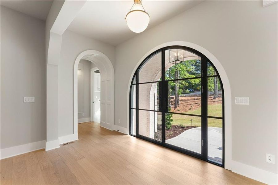 Spacious, unfurnished interior of a new home in , Flowery Branch (Image 22).