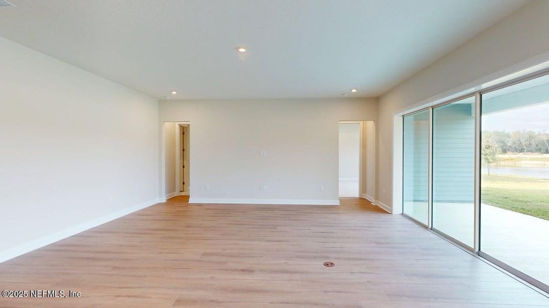 Spacious, unfurnished interior of a new home in RiverTown - Springs, St. Johns (Image 11).