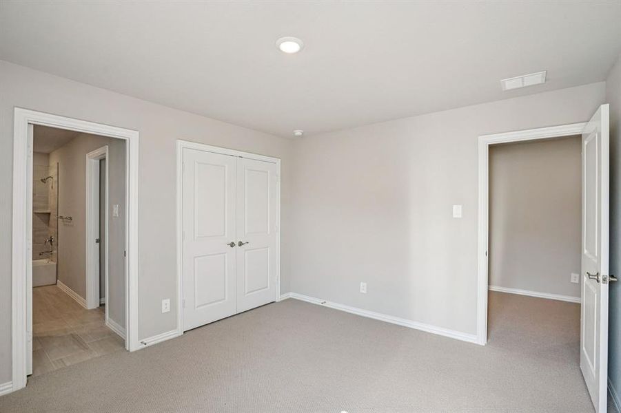 Photo is not of the actual home, but is an inspirational photo of builder’s model home and may depict options, furnishings, and/or decorator features that are not included.