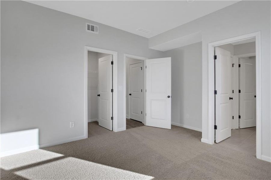 Spacious, unfurnished interior of a new home in Hillside Manor, Powder Springs (Image 30). Spacious, unfurnished interior of a new home in Hillside Manor, Powder Springs (Image 30).