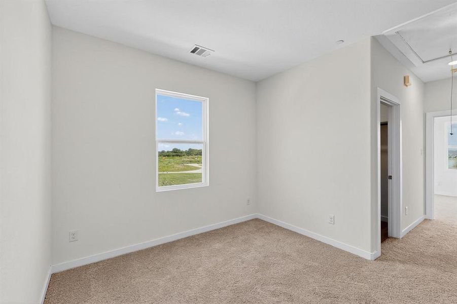 Spacious, unfurnished interior of a new home in , Mesquite (Image 18).