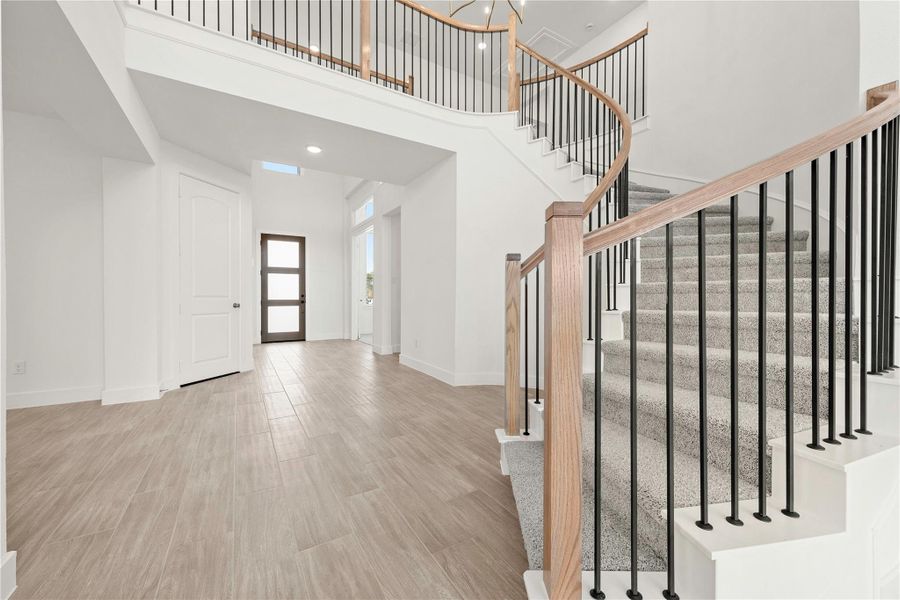 Spacious, unfurnished interior of a new home in ARTAVIA®, Conroe (Image 14).
