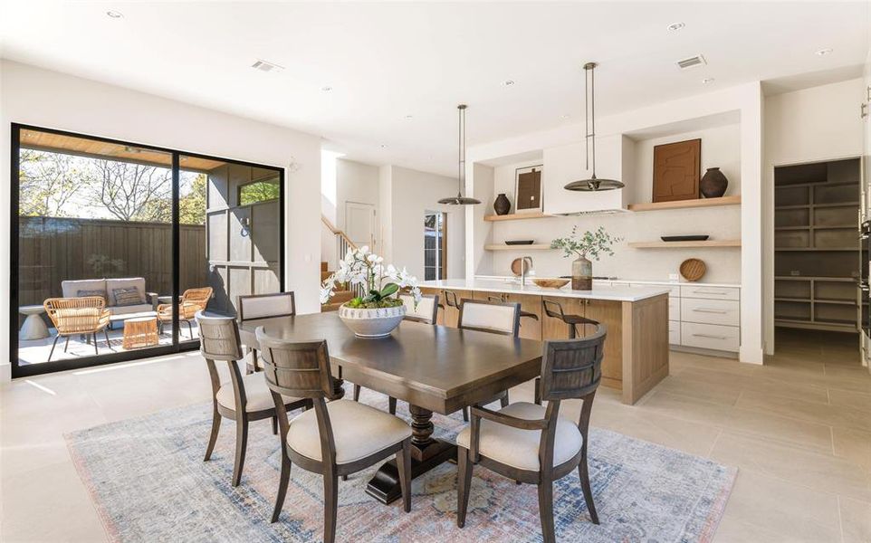 Furnished interior view inside a new home in , Dallas (Image 32). Furnished interior view inside a new home in , Dallas (Image 32).