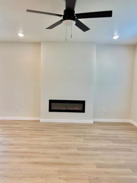 Spacious, unfurnished interior of a new home in , Denison (Image 15).