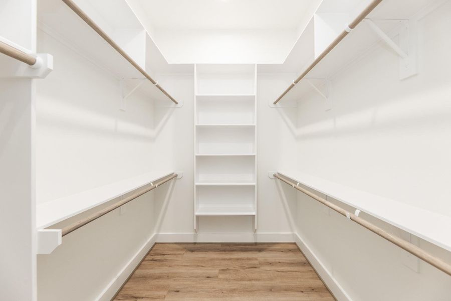 Spacious, unfurnished interior of a new home in , Houston (Image 23).