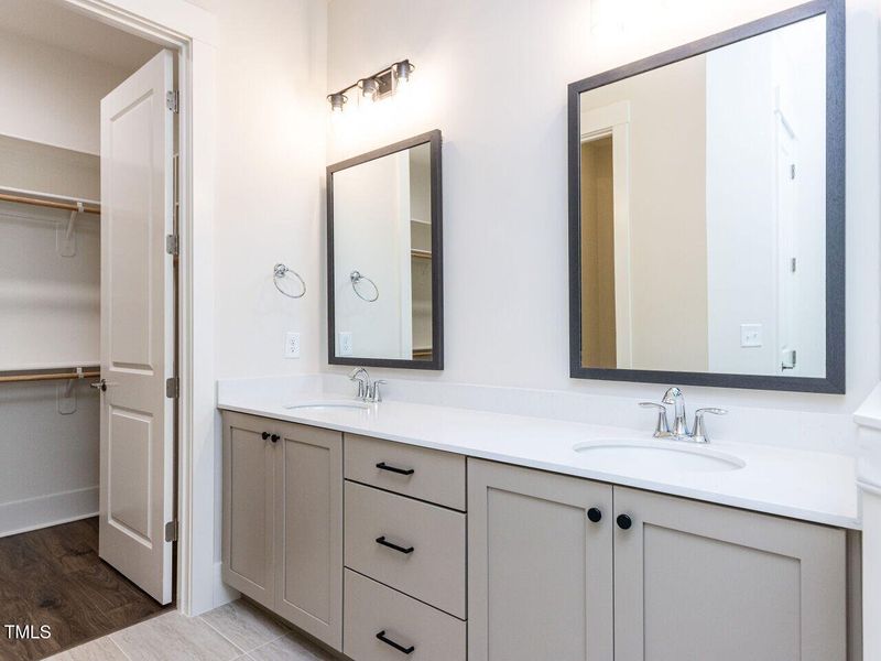 019-1280x960-primary-bathroom 019-1280x960-primary-bathroom