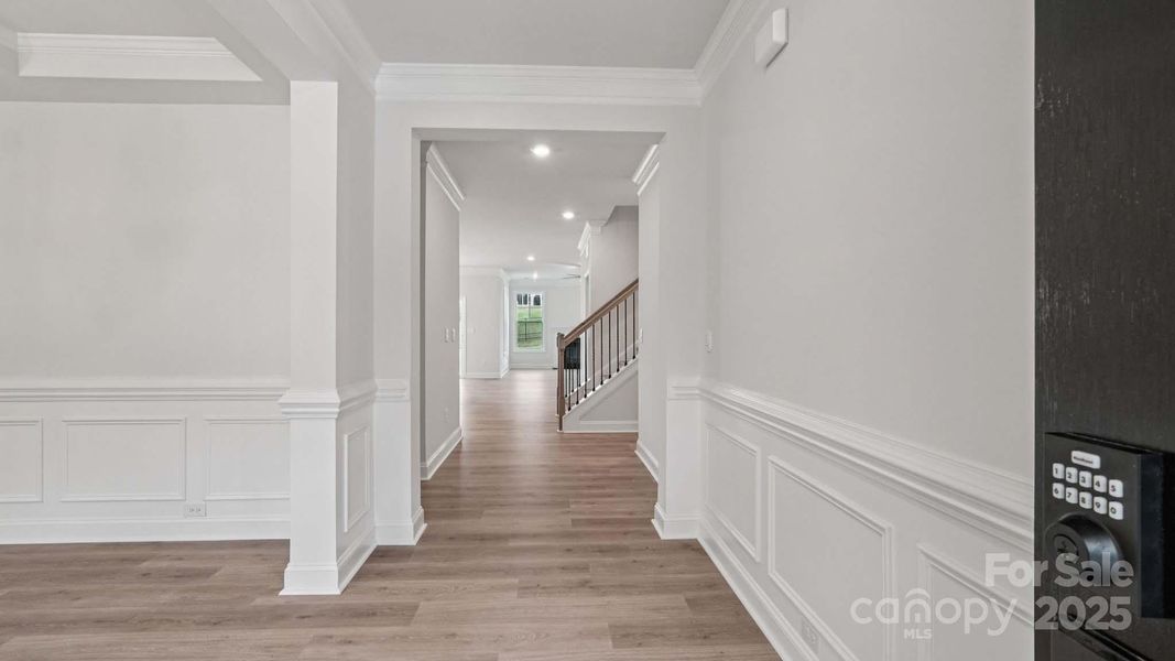 Spacious, unfurnished interior of a new home in Falls Cove, Troutman (Image 27).