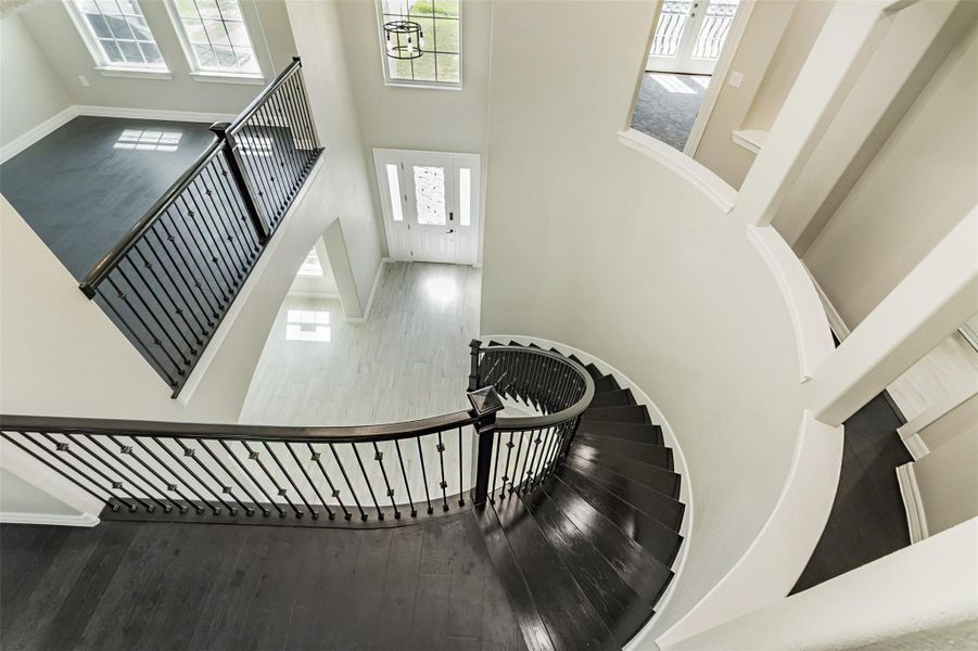 Spacious, unfurnished interior of a new home in , Dickinson (Image 34).