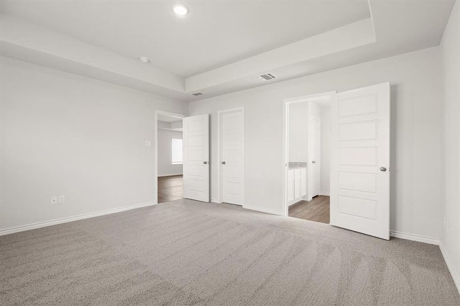 Spacious, unfurnished interior of a new home in Sycamore Landing, Fort Worth (Image 14). Spacious, unfurnished interior of a new home in Sycamore Landing, Fort Worth (Image 14).