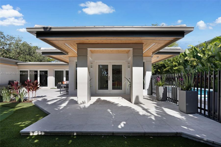Front exterior of a new home in , Coral Gables, FL, highlighting curb appeal (Image 21).