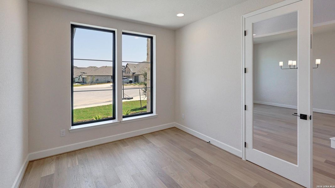 Spacious, unfurnished interior of a new home in Haby Hill, San Antonio (Image 30). Spacious, unfurnished interior of a new home in Haby Hill, San Antonio (Image 30).