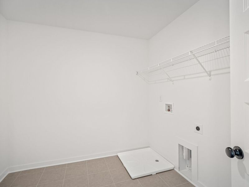 Spacious, unfurnished interior of a new home in Woods Crossing, Gallatin (Image 30).