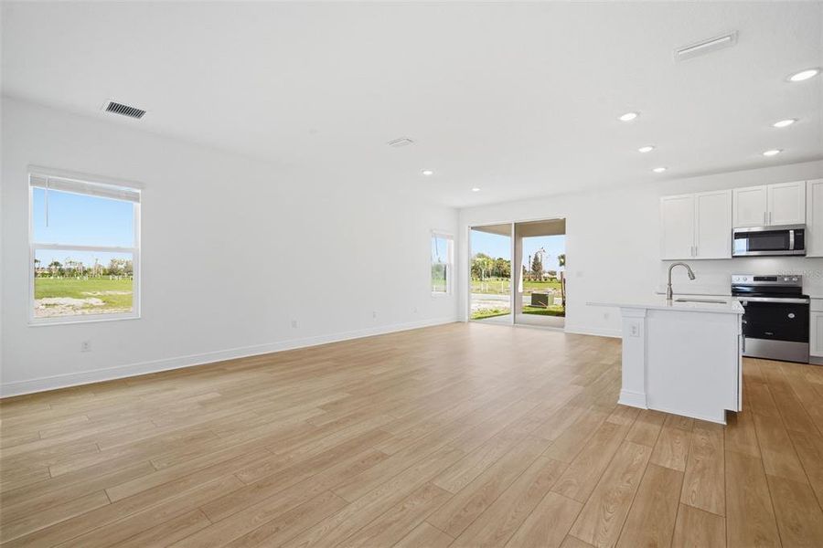 Spacious, unfurnished interior of a new home in , Parrish (Image 47). Spacious, unfurnished interior of a new home in , Parrish (Image 47).