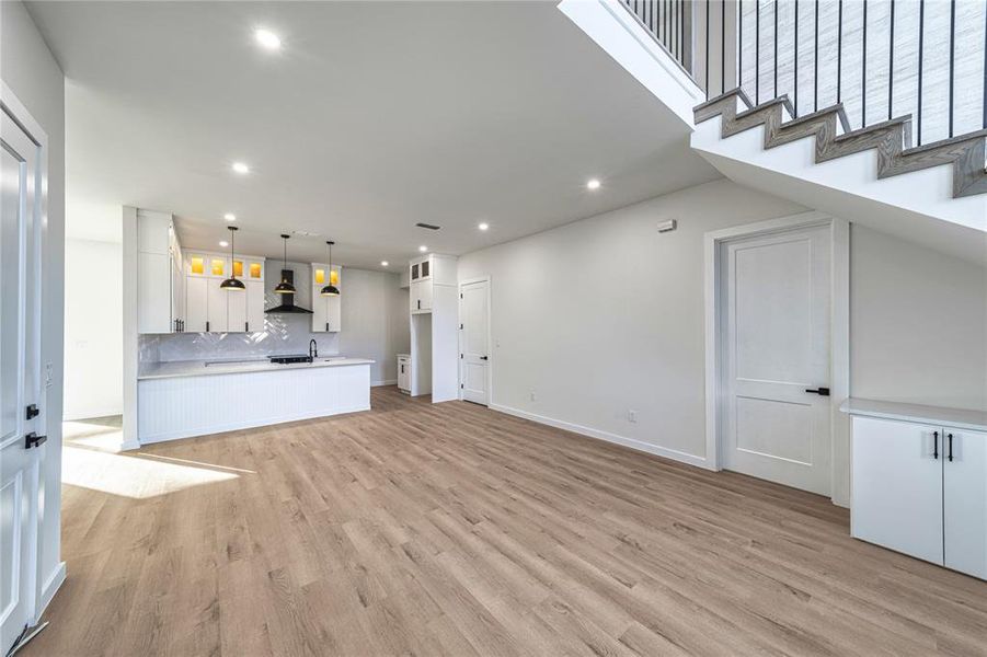 Spacious, unfurnished interior of a new home in , Dallas (Image 32).