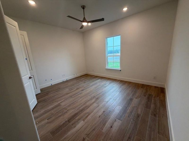 Spacious, unfurnished interior of a new home in Creekview Addition, Van Alstyne (Image 9).
