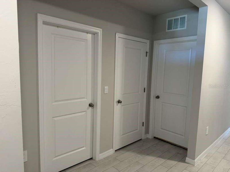 Spacious, unfurnished interior of a new home in Burnt Store Village, Punta Gorda (Image 18).