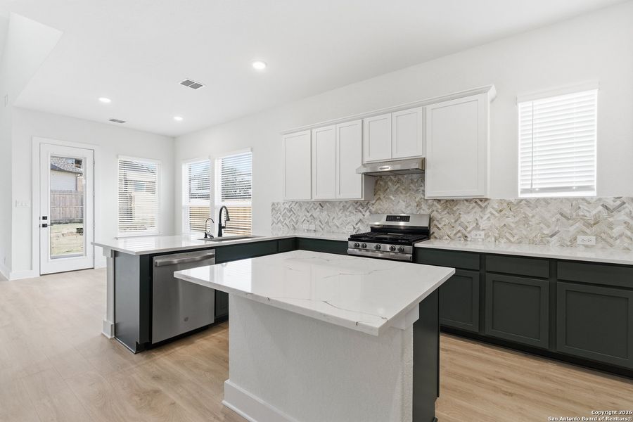 Furnished interior view inside a new home in Buffalo Crossing, Cibolo (Image 10).