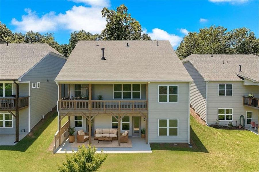 Exterior details and patio area of a home in , Gainesville (Image 3).