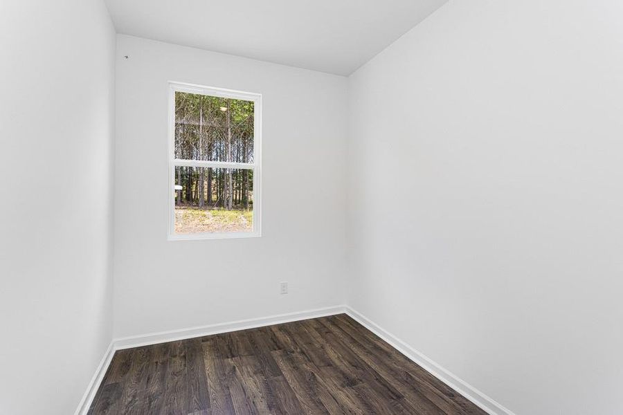 Spacious, unfurnished interior of a new home in Heritage River, Euharlee (Image 22).