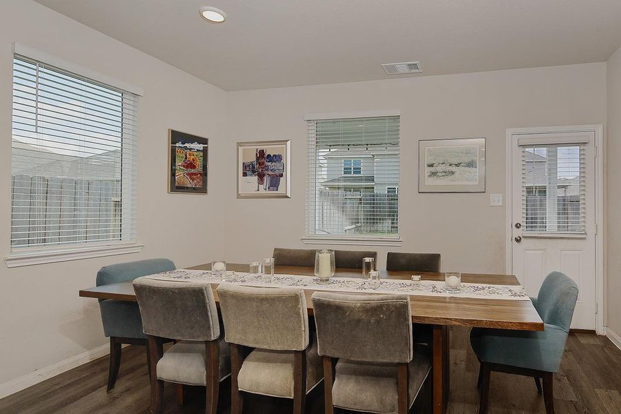 Furnished interior view inside a new home in River's Edge, Conroe (Image 5). Furnished interior view inside a new home in River's Edge, Conroe (Image 5).