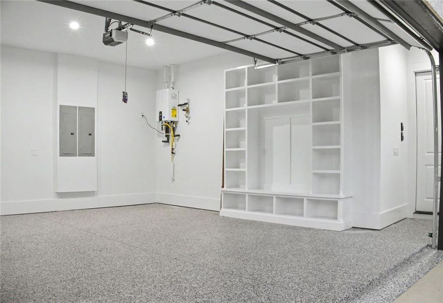 Spacious, unfurnished interior of a new home in , Monroe (Image 40).