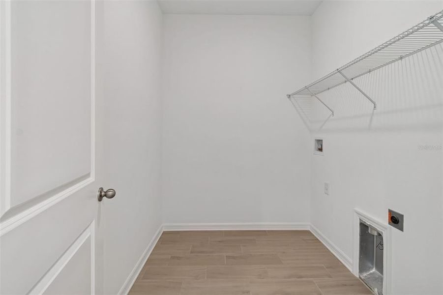 Spacious, unfurnished interior of a new home in Isles at Bayview, Parrish (Image 59). Spacious, unfurnished interior of a new home in Isles at Bayview, Parrish (Image 59).