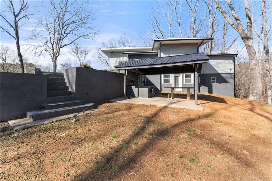 Exterior details and patio area of a home in , Gainesville (Image 28).