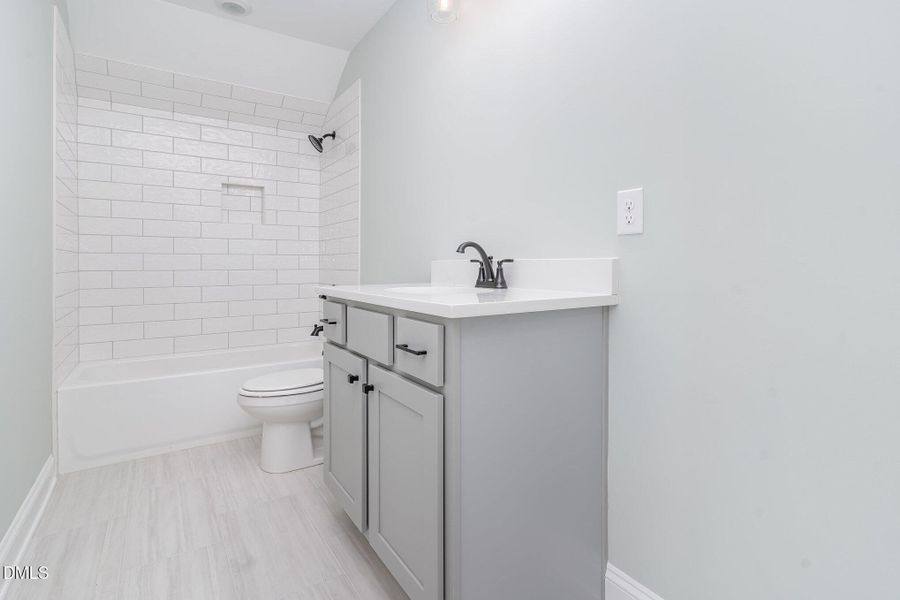 046_wag04148-edit_352 046_wag04148-edit_352