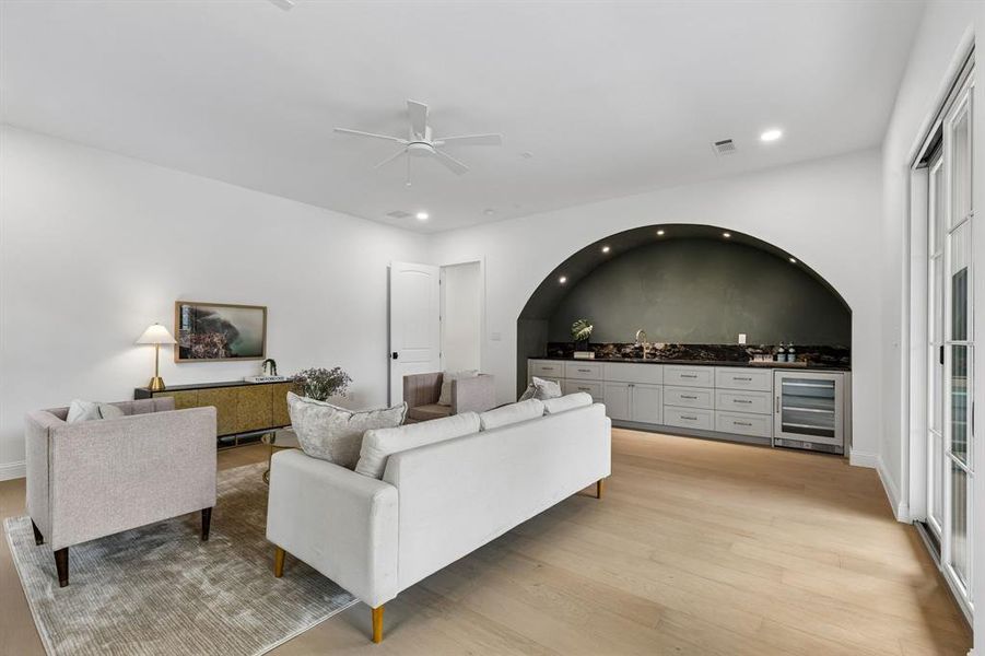 Furnished interior view inside a new home in , Dallas (Image 23).