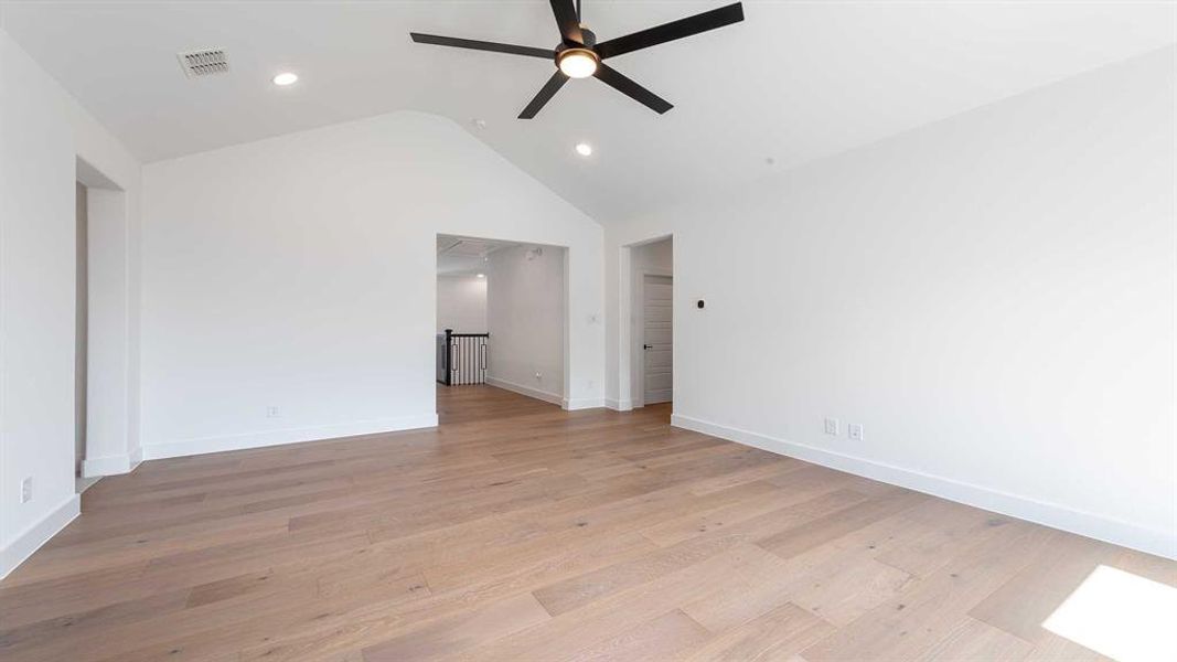 Spacious, unfurnished interior of a new home in The Tribute 60', The Colony (Image 19). Spacious, unfurnished interior of a new home in The Tribute 60', The Colony (Image 19).