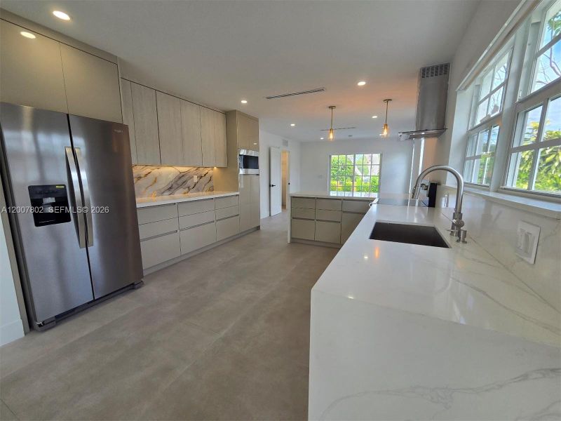 Furnished interior view inside a new home in , West Palm Beach (Image 4).