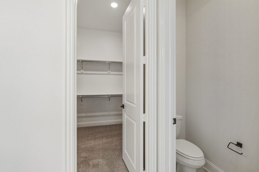 Spacious, unfurnished interior of a new home in Wildflower Ranch, Fort Worth (Image 32).