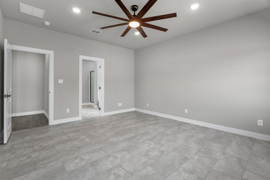 Spacious, unfurnished interior of a new home in , Weatherford (Image 21). Spacious, unfurnished interior of a new home in , Weatherford (Image 21).