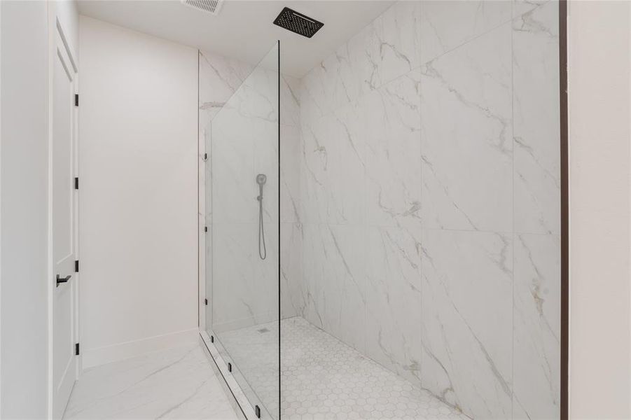 Image 33 of a home in .