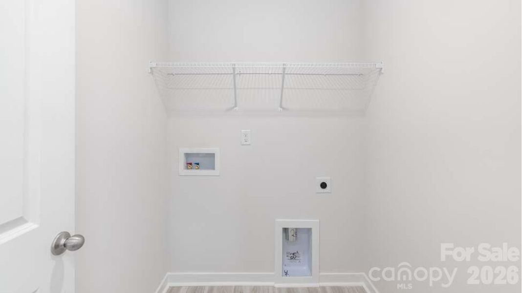 Spacious, unfurnished interior of a new home in Reedy Creek Preserve, Charlotte (Image 17).