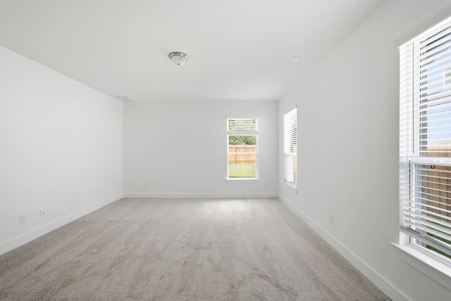 Spacious, unfurnished interior of a new home in Sundance Cove, Crosby (Image 24).