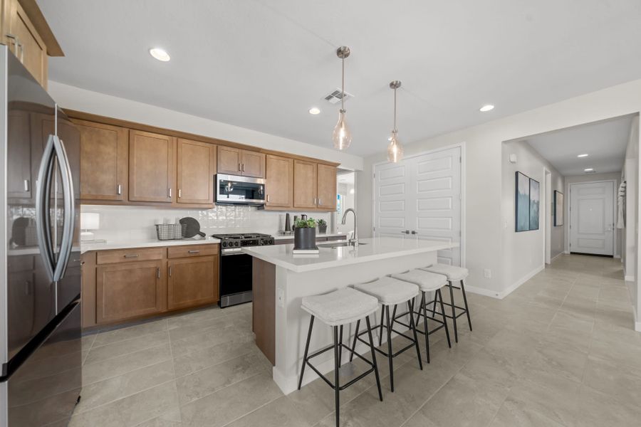 Kitchen | Radiance Floorplan | Elara at Moonlight | New Homes in Maricopa, AZ by Landsea Homes Kitchen | Radiance Floorplan | Elara at Moonlight | New Homes in Maricopa, AZ by Landsea Homes